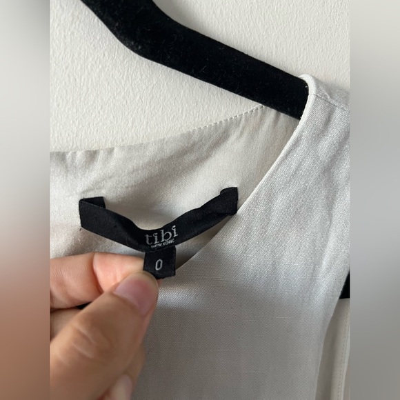 Tibi Fit and Flare Linen Sleeveless dress - Picture 4 of 9